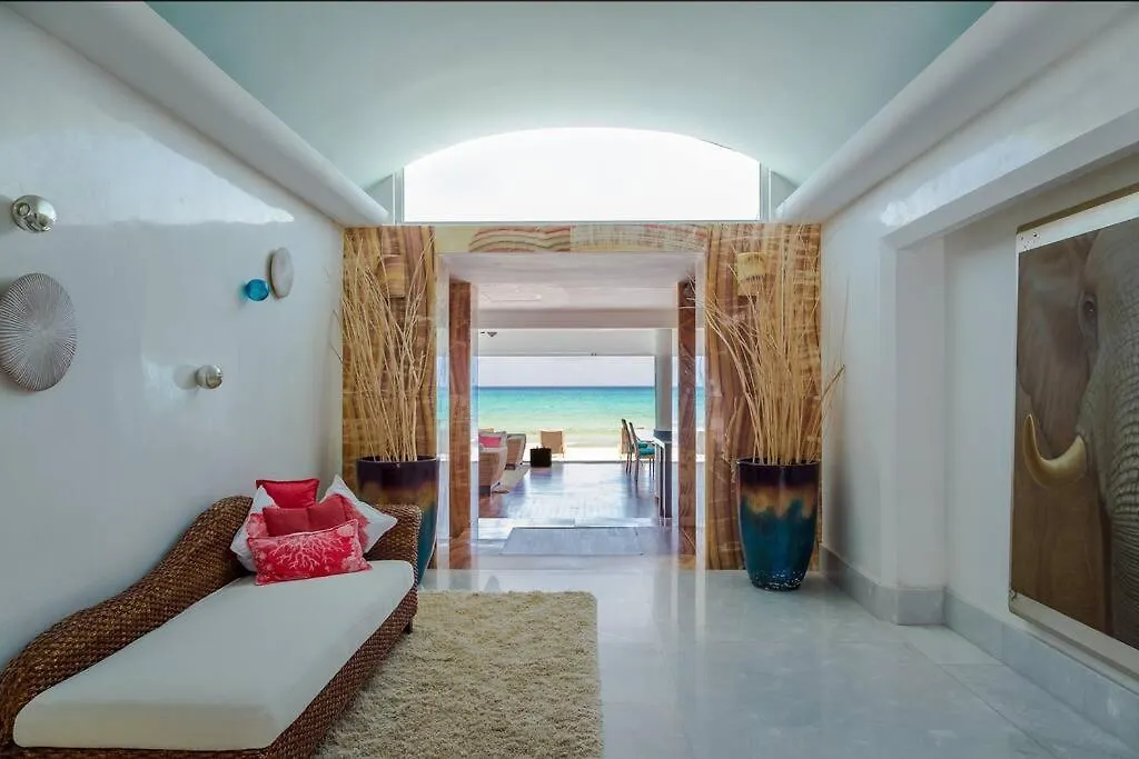 Casa Marmol Beach Front 普拉亚卡门 别墅