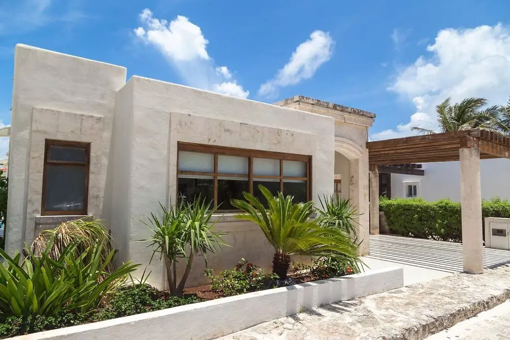 Casa Marmol Beach Front 普拉亚卡门 别墅